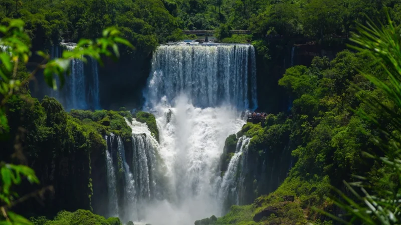 Ape Sawan Waterfall 45X90
